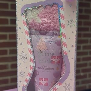 Simple Pleasure - Berry Icicle Lotion & Sock Set